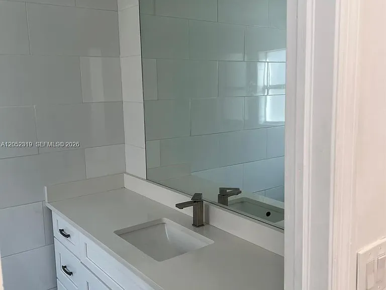 1612 Harrison St #11 — Photo 8