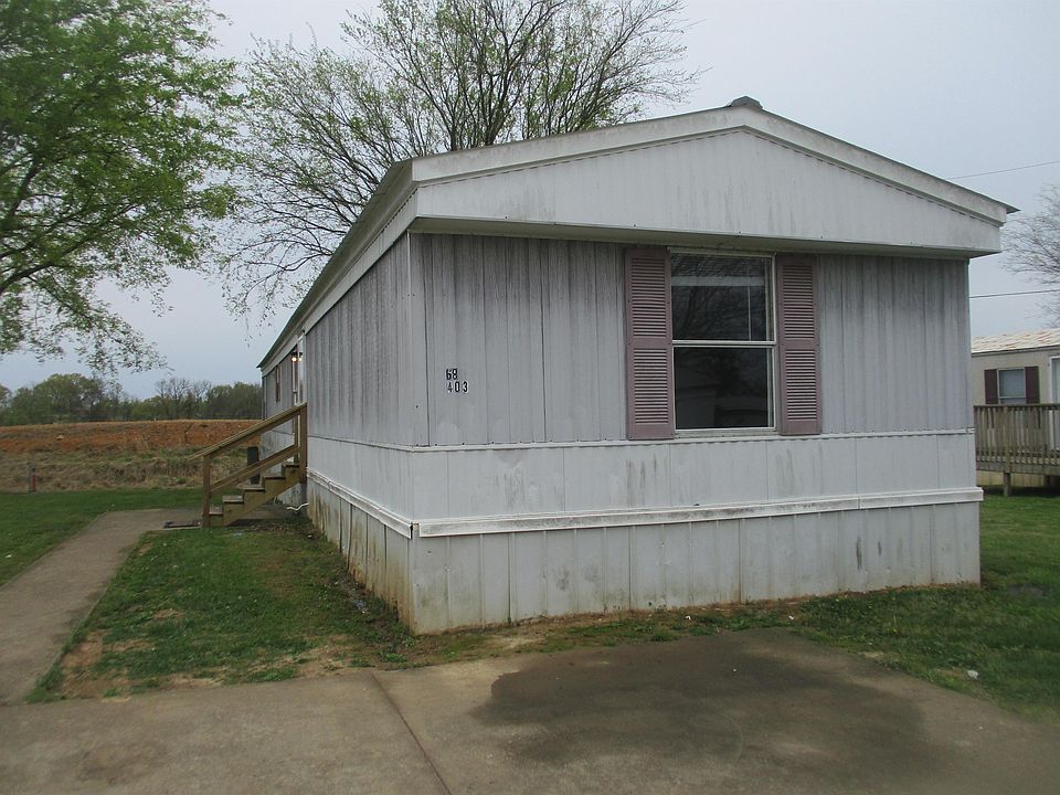 1st image of 403 Debby St