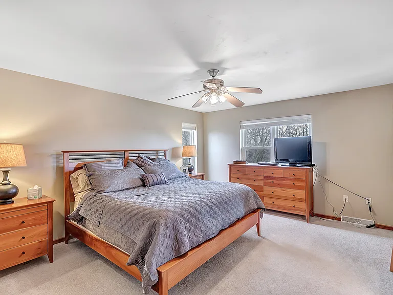 2086 River Point Ct — Photo 8