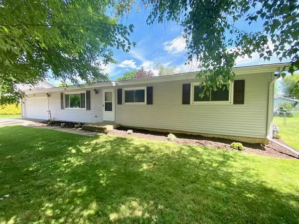 1600 Mayfair Drive, Janesville, WI 53545