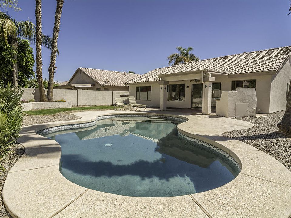 1st image of 1370 W Canary Way