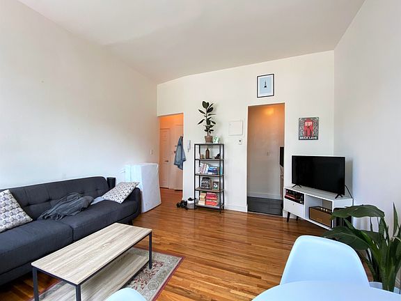 2nd image of 311 E 14th St APT 3A