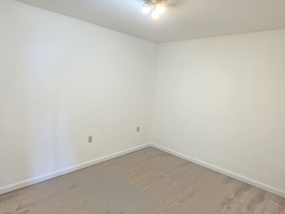1st image of 3930 S Roosevelt Blvd APT 407S