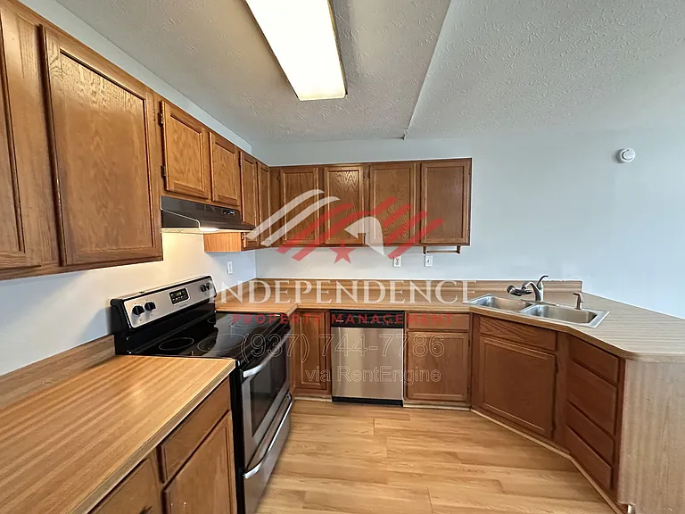 2385 Fieldstone Cir — Photo 8