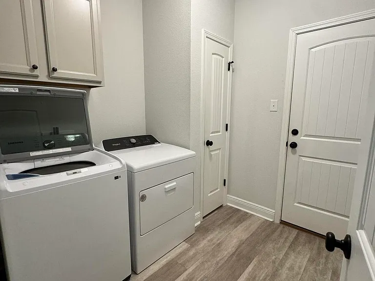 5723 Maggie Rose Cir — Photo 18