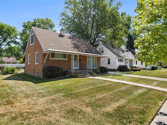 4th image of 345 Gargantua Ave