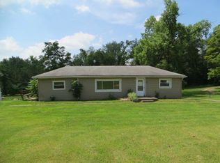 448 Robins Ln, Follansbee, WV 26037
