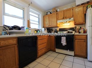 102 Nonantum St, Brighton, MA 02135