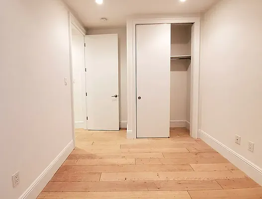 Rented by Brighton Management | media 13