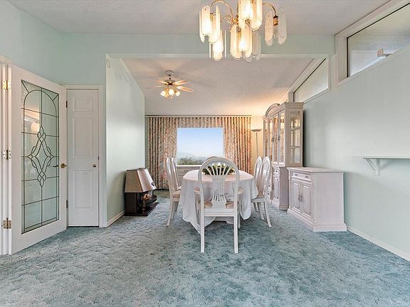 4th image of 46486 Uplands Rd