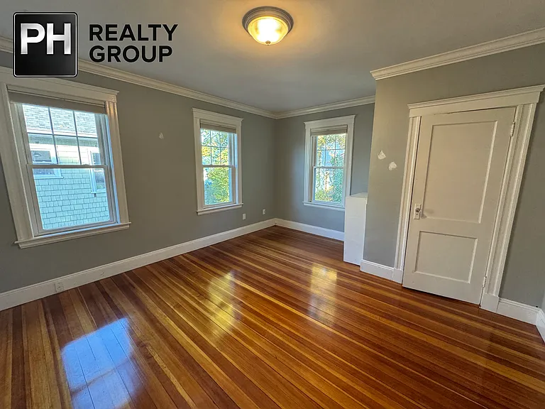 46 Vincent Ave — Photo 14