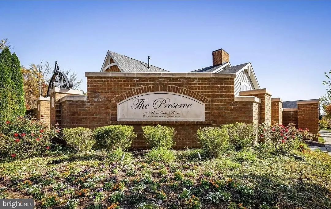 3 bed, 2952 sqft, $3,300 — Photo 1