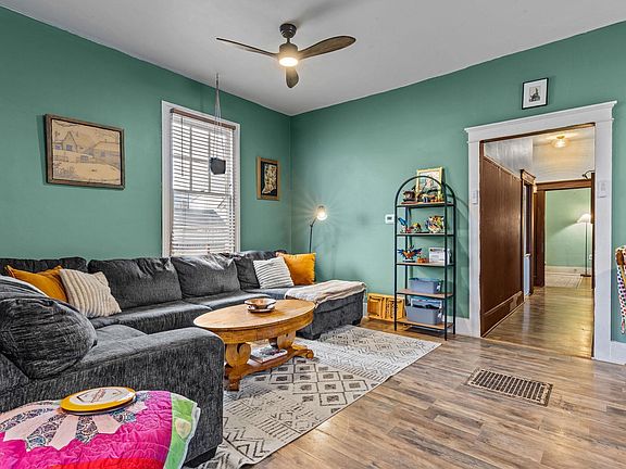 3rd image of 290 W Maple St