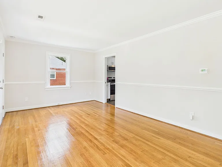1709 Glenview Rd — Photo 32