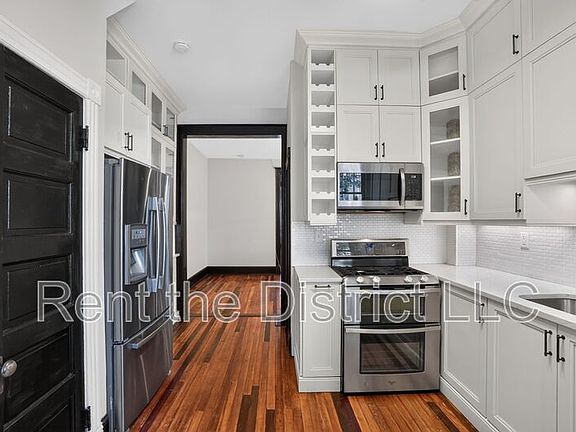 3rd image of 37 Rhode Island Ave NW