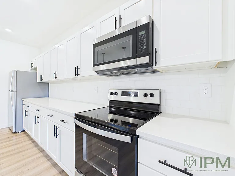 The Flats at Hampden — Photo 17
