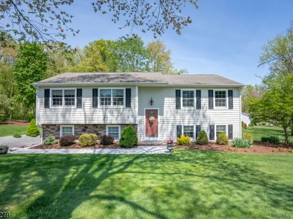 59 Oakley St, Bernards Twp., NJ 07920