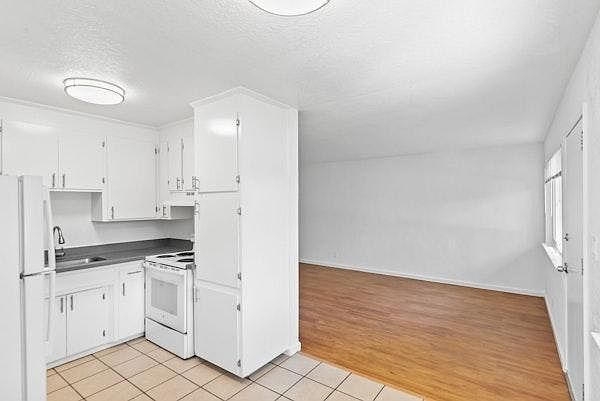 1st image of 256 La Pala Dr APT 7