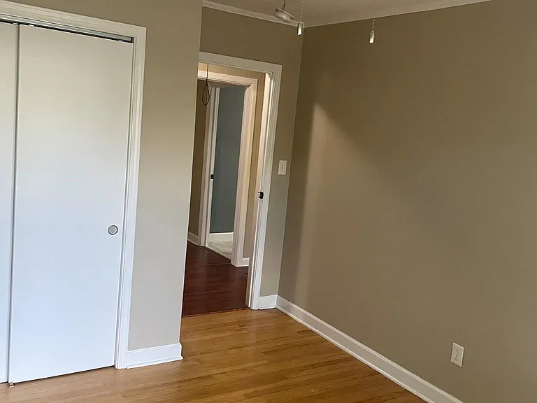 208 Summey St — Photo 5