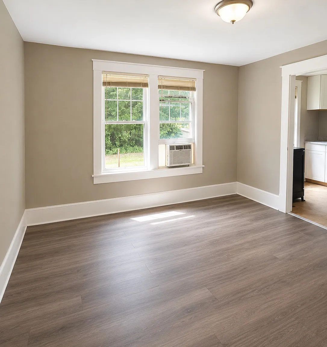 2 bed, 1.0 bath, $700 — Photo 3