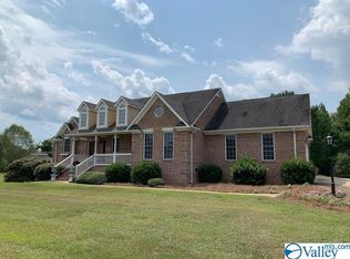 101 Pitts Dr, Gadsden, AL 35903