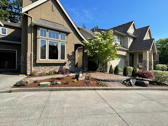 3rd image of 2929 NE Dayton Ct