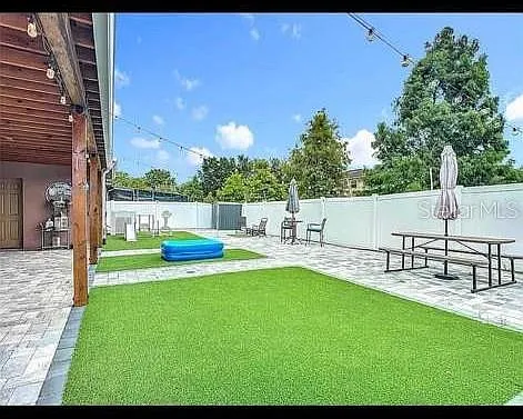 911 La Terraza Ln — Photo 9