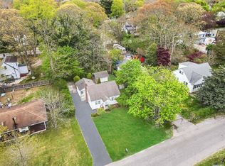 129 Woodland Dr, Mastic Beach, NY 11951