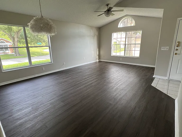 720 Lake Davenport Blvd — Photo 2