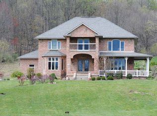 2065 Fox Chase Cir NE, Dover, OH 44622