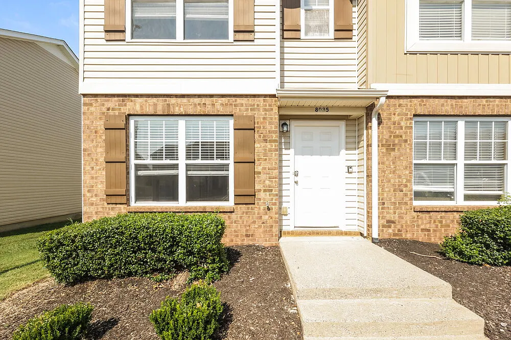 2 bed, 2.5 bath, 1139 sqft, $1,645 — Photo 4