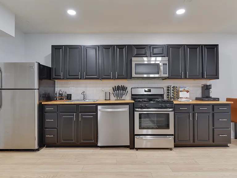 1255 Raum St NE #1 — Photo 22