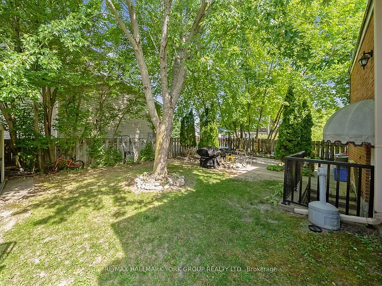 948 Lake Dr E #101 — Photo 23