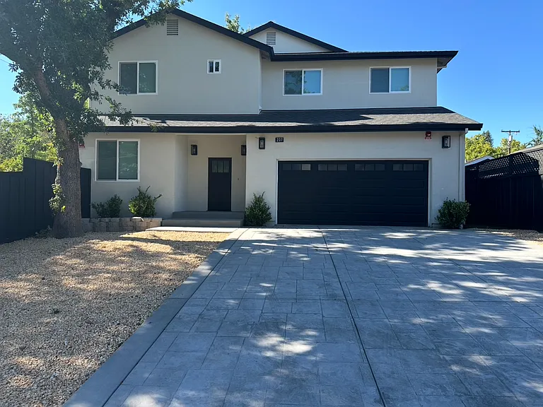 237 Cameo Dr — Photo 2