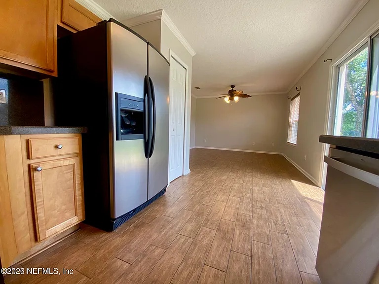 1530 Vineland Cir #B — Photo 16