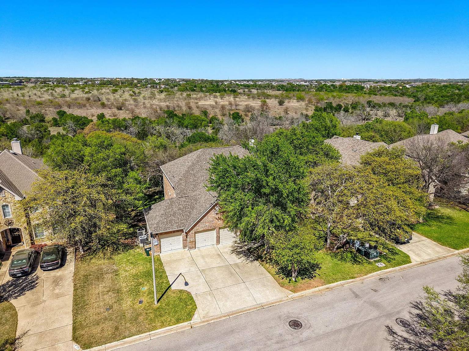 5 bed, 3.5 bath, 3540 sqft, $3,400 — Photo 4