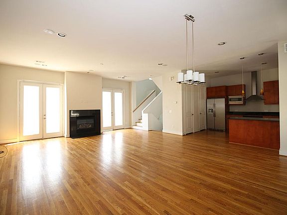 3rd image of 2220 Portsmouth St #B