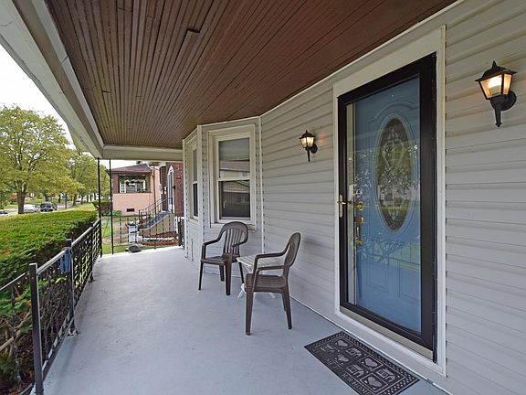 3rd image of 1903 Avonlea Ave