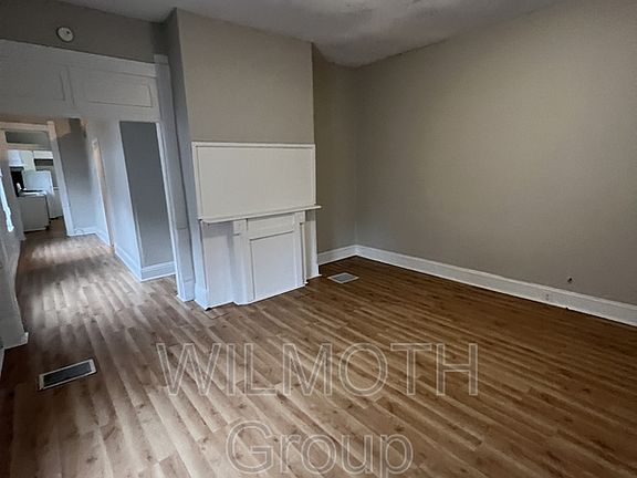 3rd image of 316 W 29th St Unit 1
