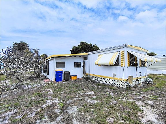 4th image of 2465 SE Penny Ln