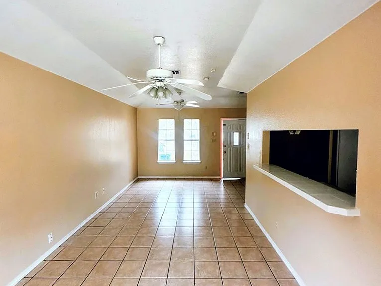 1472 Timber Valley Dr — Photo 5