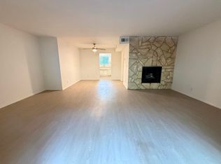4617 Coldwater Canyon Ave #102, Studio City, CA 91604