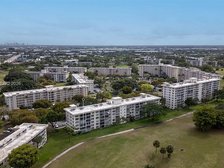 2651 S Course Dr #201 — Photo 34