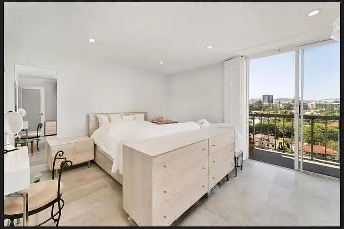 10751 Wilshire Blvd #1108 — Photo 4