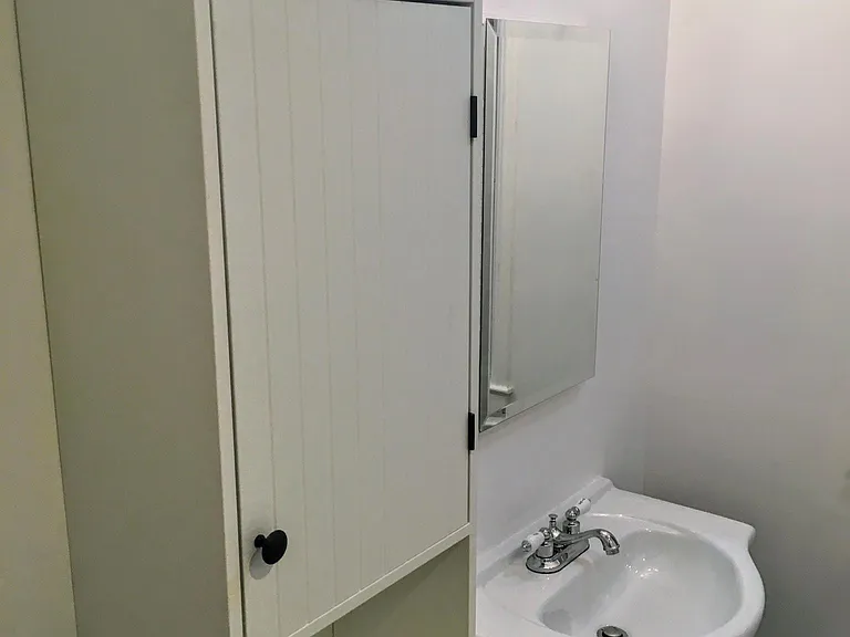 235 W Dana St — Photo 14