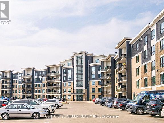 4th image of 630 Sauve St #417