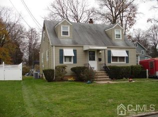445 Longfellow Ave, Piscataway, NJ 08854