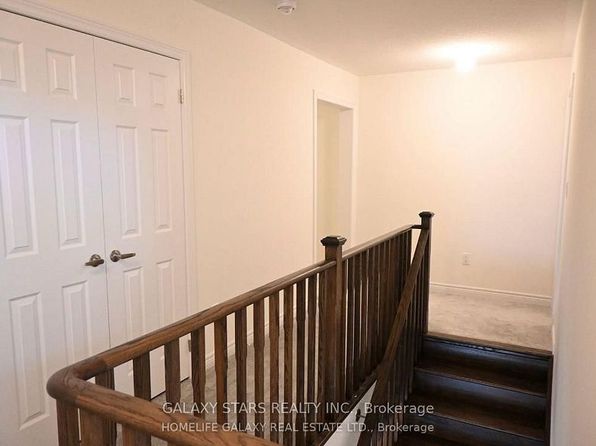 1175 Caliper Ln, Pickering, ON L1X 0G9