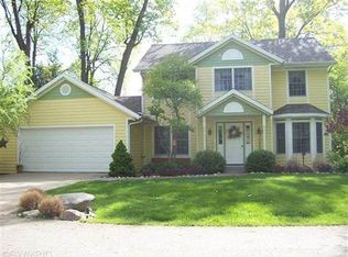 2957 White Oaks Rdg, Buchanan, MI 49107
