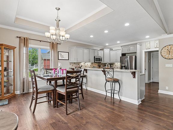 4th image of 2709 Falcon Ln